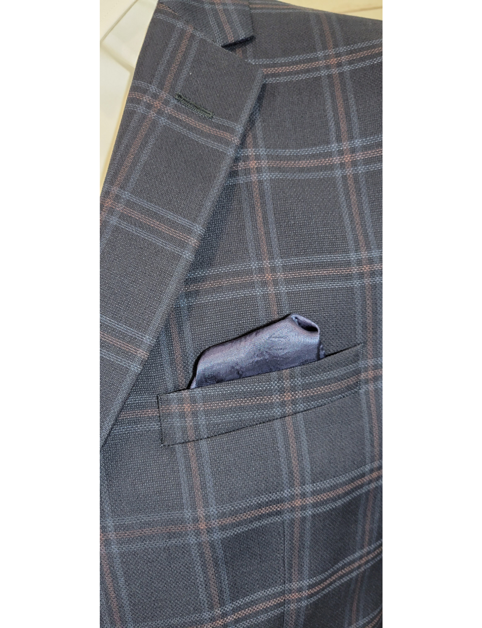 NAVY BLUE RED OVERCHECK REGULAR FIT SUIT